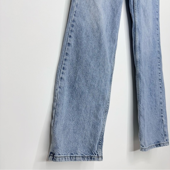 Free People We The Free Button Fly Lighter Wash Straight Leg Jeans Size 26 - Picture 3 of 15